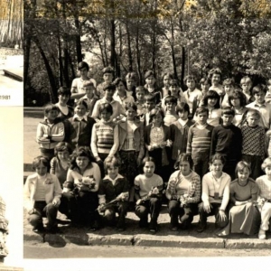 116. Grupa uczniów klas V-VII z opiekunami na Westerplatte. Rok szkolny 1980/81.