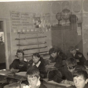 78. Uczniowie klasy VI w klasopracowni geograficznej. Rok szkolny 1971/72.