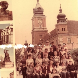 131. Uczniowie klas VII i VIII podczas zwiedzania Warszawy w roku szkolnym 1982/83.