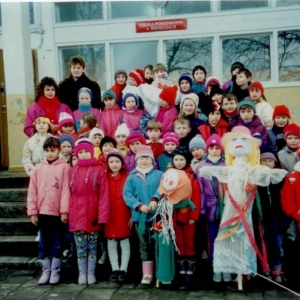 24. Pożegnanie zimy  (21.03.1995r.), uczniowie (SP Brudzędy).
