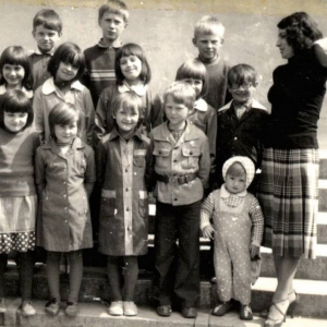 109. Klasa II z wychowawcą W. Lewicką w roku szkolnym 1979/80.